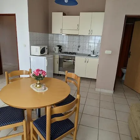 Dario شقة Ražanj