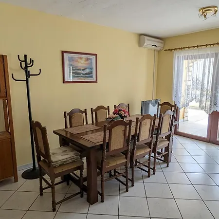 شقة Dario Ražanj