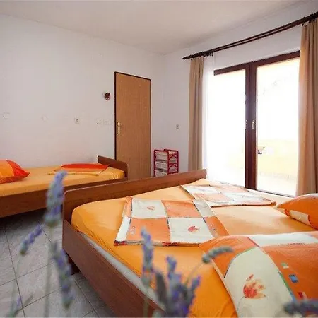 Apartment Dario *